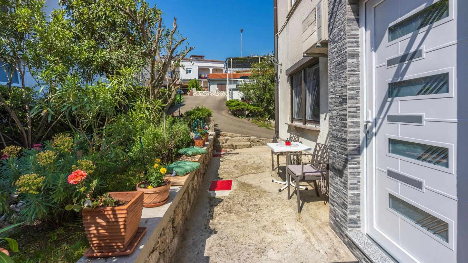 Nika Apartment Crikvenica 0*,